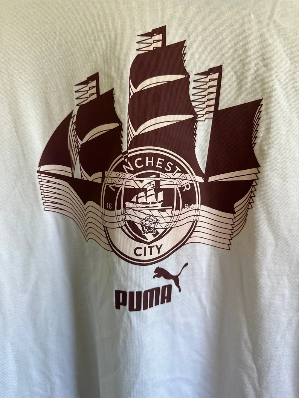 Puma Manchester City FC Large Crest T-Shirt White/Burgundy Ship Graphic Size S - Picture 6 of 16